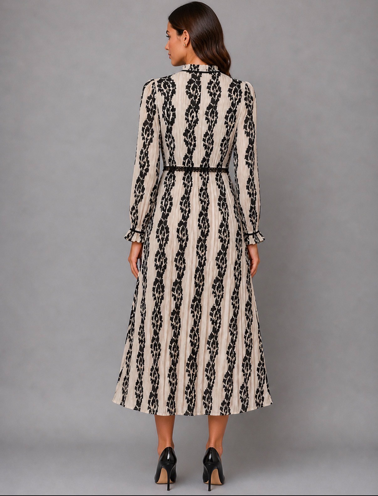 Monochrome Bloom Pleated Dress - Image 2